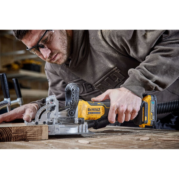 Dewalt DCW682N-XJ 18V XR Børsteløs Lamellfres - Naken i pappeske - Bilde 7